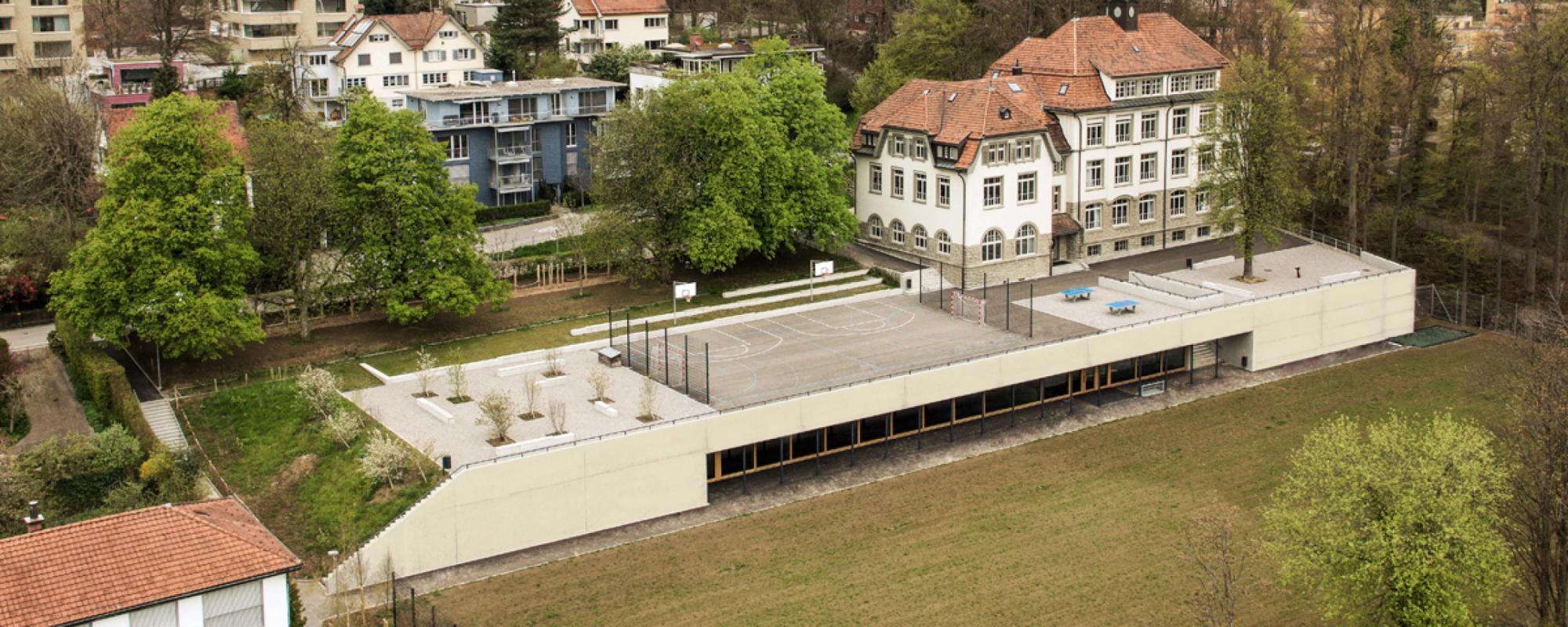 Primarschule Gerhalde: Innensanierung und Neubau Turnhalle