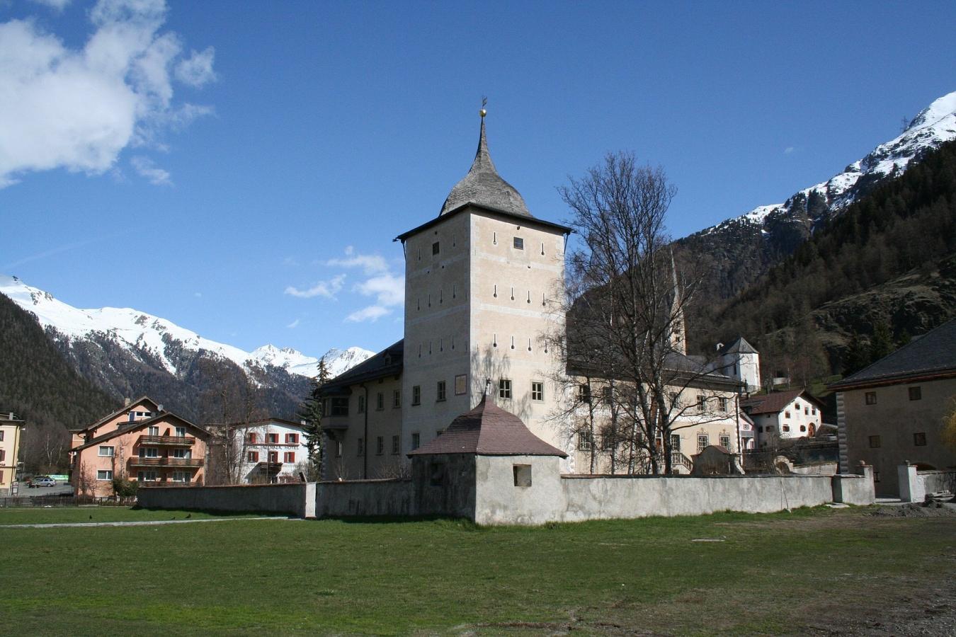 Nationalparkzentrum Areal Schloss Planta-Wildenberg Zernez